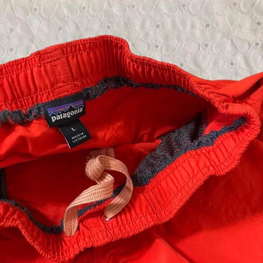 Patagonia Kids Baggies Shorts Red Elastic Waist Mesh Lined Size Large L